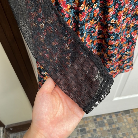 3 FOR$50 / H&M Floral and Lace Dress - Picture 4 of 4